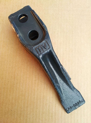 Зуб ковша прямой 53103205/JCB уценка Зуб ковша прямой 53103205/JCB уценка