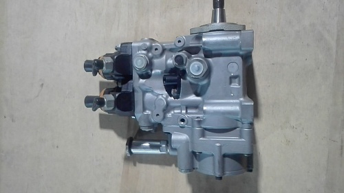 Насос топливный R61540080101 Howo Euro3\4 Насос топливный R61540080101 Howo Euro3\4